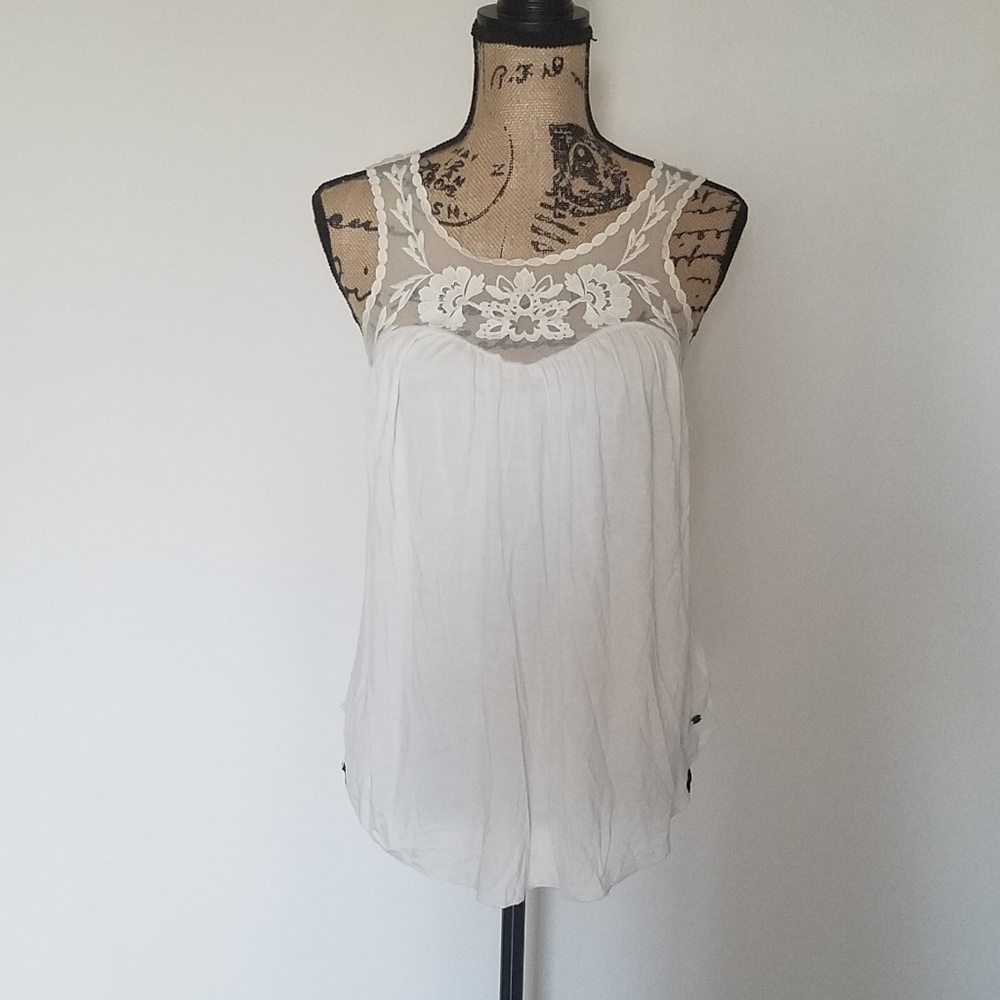 AE Sweetheart Lace Top